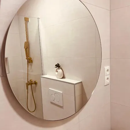 Oleander & Centar * חוואר