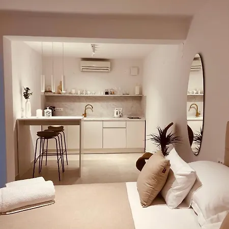 Oleander & Centar דירה חוואר