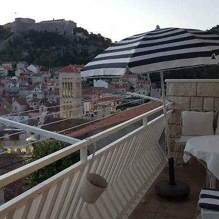 Lägenhet Oleander & Centar